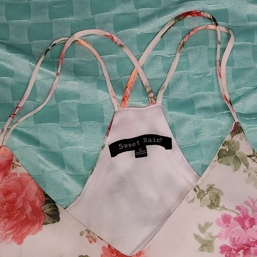Floral flowy midriff cami - S - Picture 3 of 3